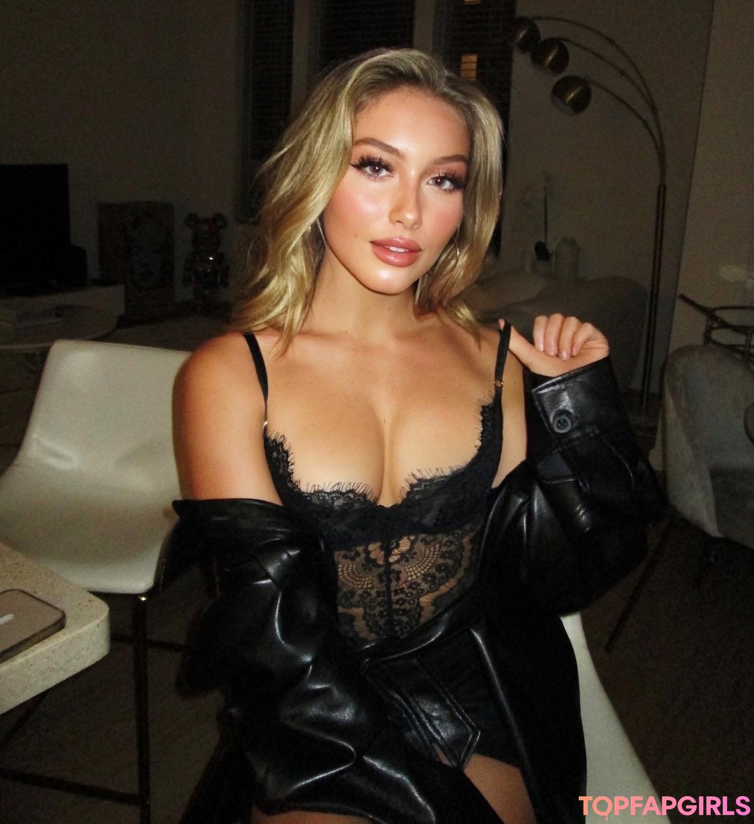 Foto di nudo di fuga di OnlyFans di Heloise Hut #1355