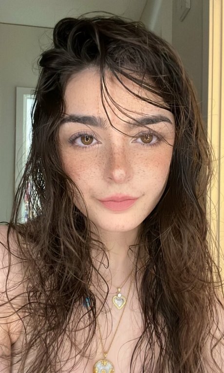 Foto di nudo di fuga di OnlyFans di Aruuu