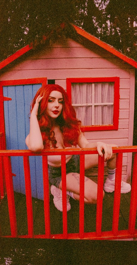 Cherrievelvet Cherrie