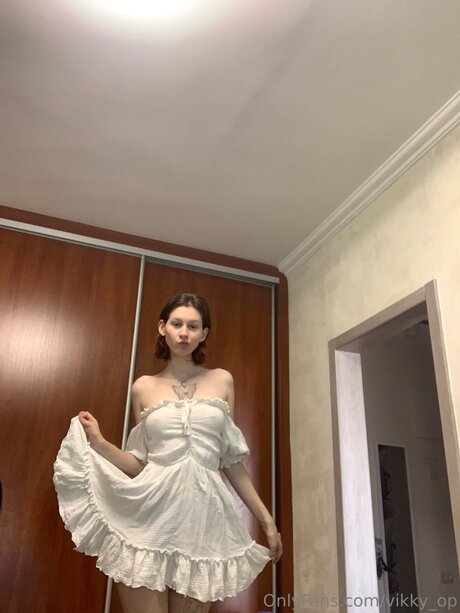 Foto di nudo di fuga di OnlyFans di Vikky Op