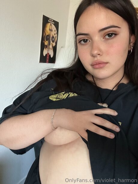 Violet Harmon Foto di nudo di fuga di OnlyFans di Violet Harmon #746