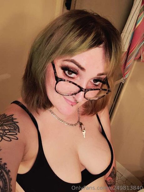 Foto di nudo di fuga di OnlyFans di U249813840