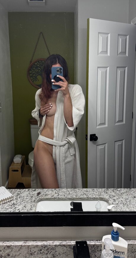 Foto di nudo di fuga di OnlyFans di Snugglysweaterof