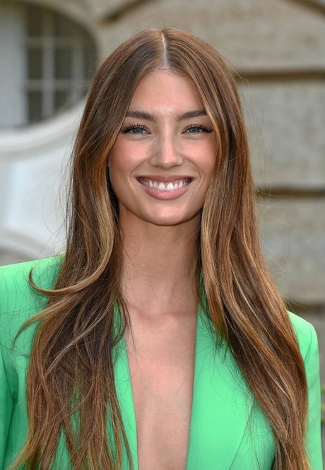 Lorena Rae