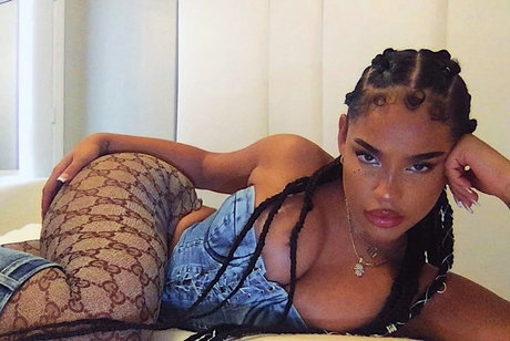 Foto di nudo di fuga di OnlyFans di Malaika Terry