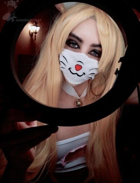 Darkwaifutrap