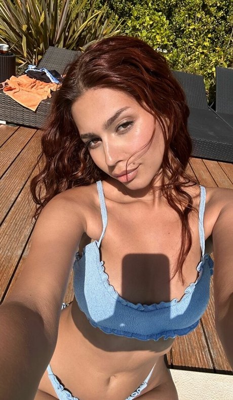 Foto di nudo di fuga di OnlyFans di Laurgmzz