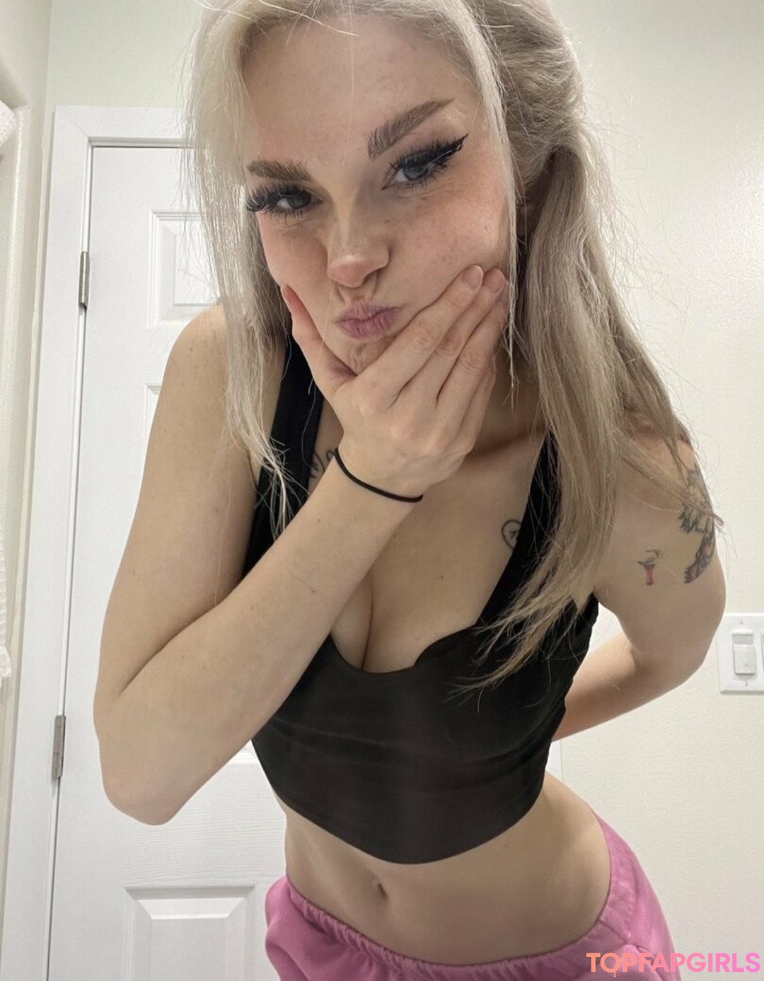 Foto di nudo di fuga di OnlyFans di Busy B Asmr #1105
