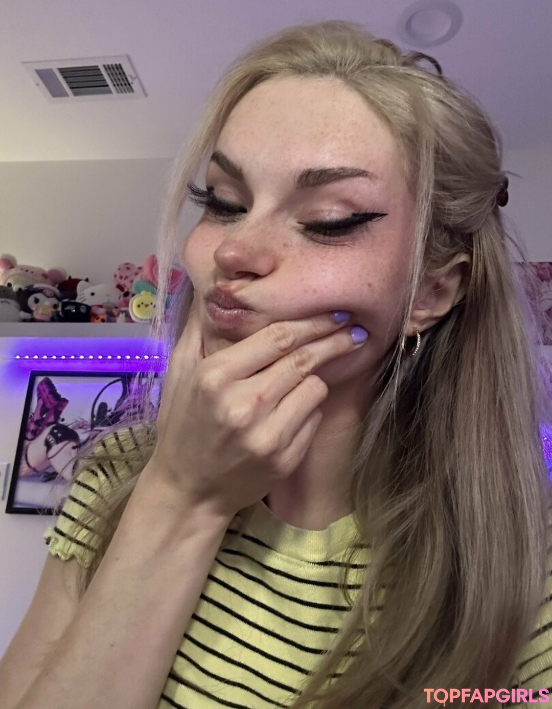 Foto di nudo di fuga di OnlyFans di Busy B Asmr #1422