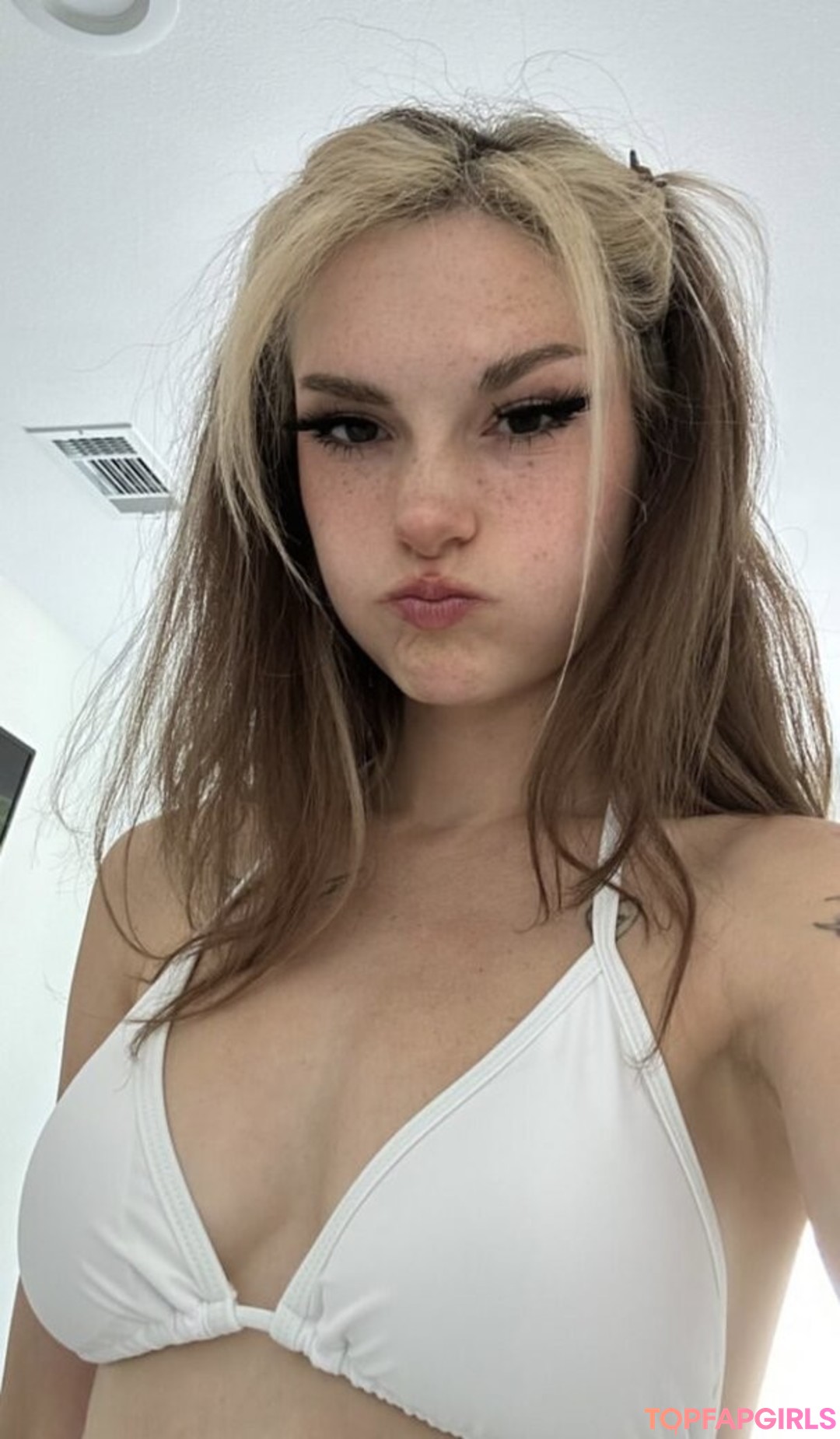 Foto di nudo di fuga di OnlyFans di Busy B Asmr #1523