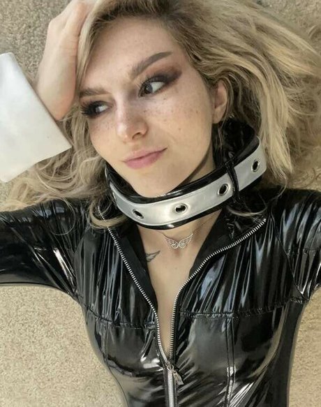 Foto di nudo di fuga di OnlyFans di Busy B Asmr