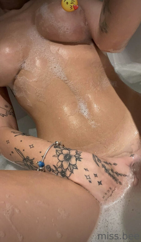 Foto di nudo di fuga di OnlyFans di Missxbee