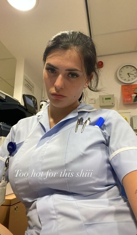Foto di nudo di fuga di OnlyFans di Olivia Forsbrook