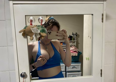 Annieecharlottefree