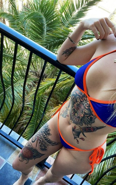 Foto di nudo di fuga di OnlyFans di Alliekazam