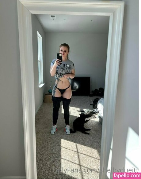 Foto di nudo di fuga di OnlyFans di Shelby Dueitt