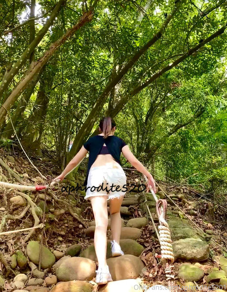 Foto di nudo di fuga di OnlyFans di Aphrodite5201