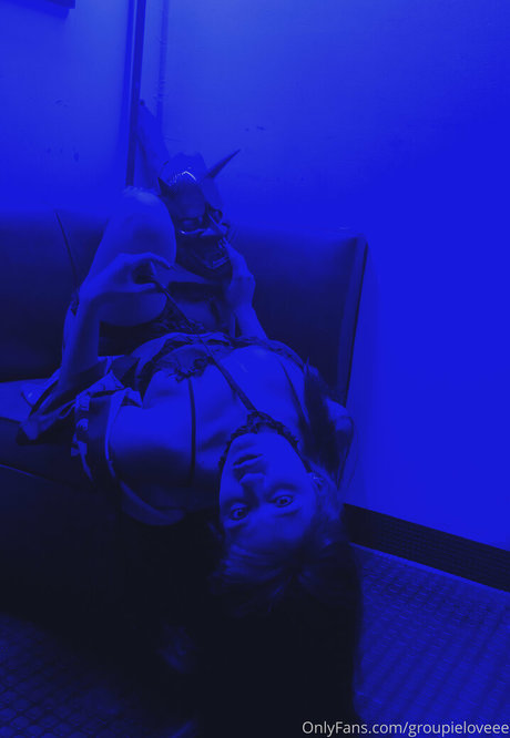Foto di nudo di fuga di OnlyFans di Groupielover