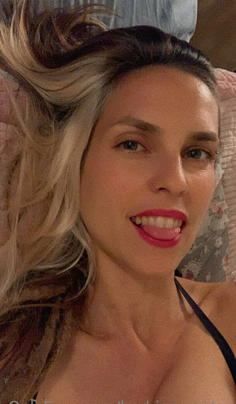 Foto di nudo di fuga di OnlyFans di Barbisuperstar