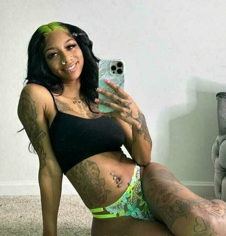 Foto di nudo di fuga di OnlyFans di Trapsweetyy