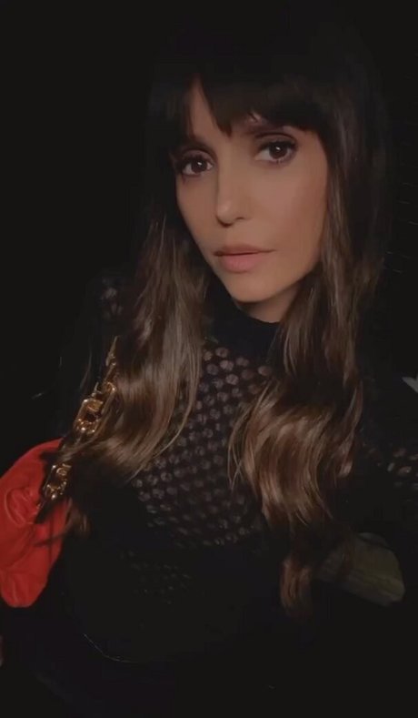 Nina Dobrev