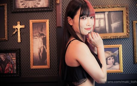 Foto di nudo di fuga di OnlyFans di Maki Itoh
