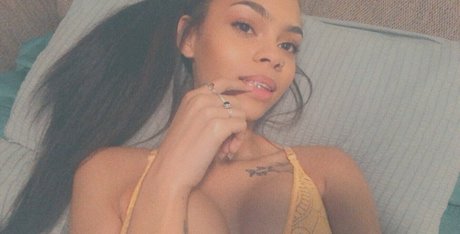 Foto di nudo di fuga di OnlyFans di Babyalinakay