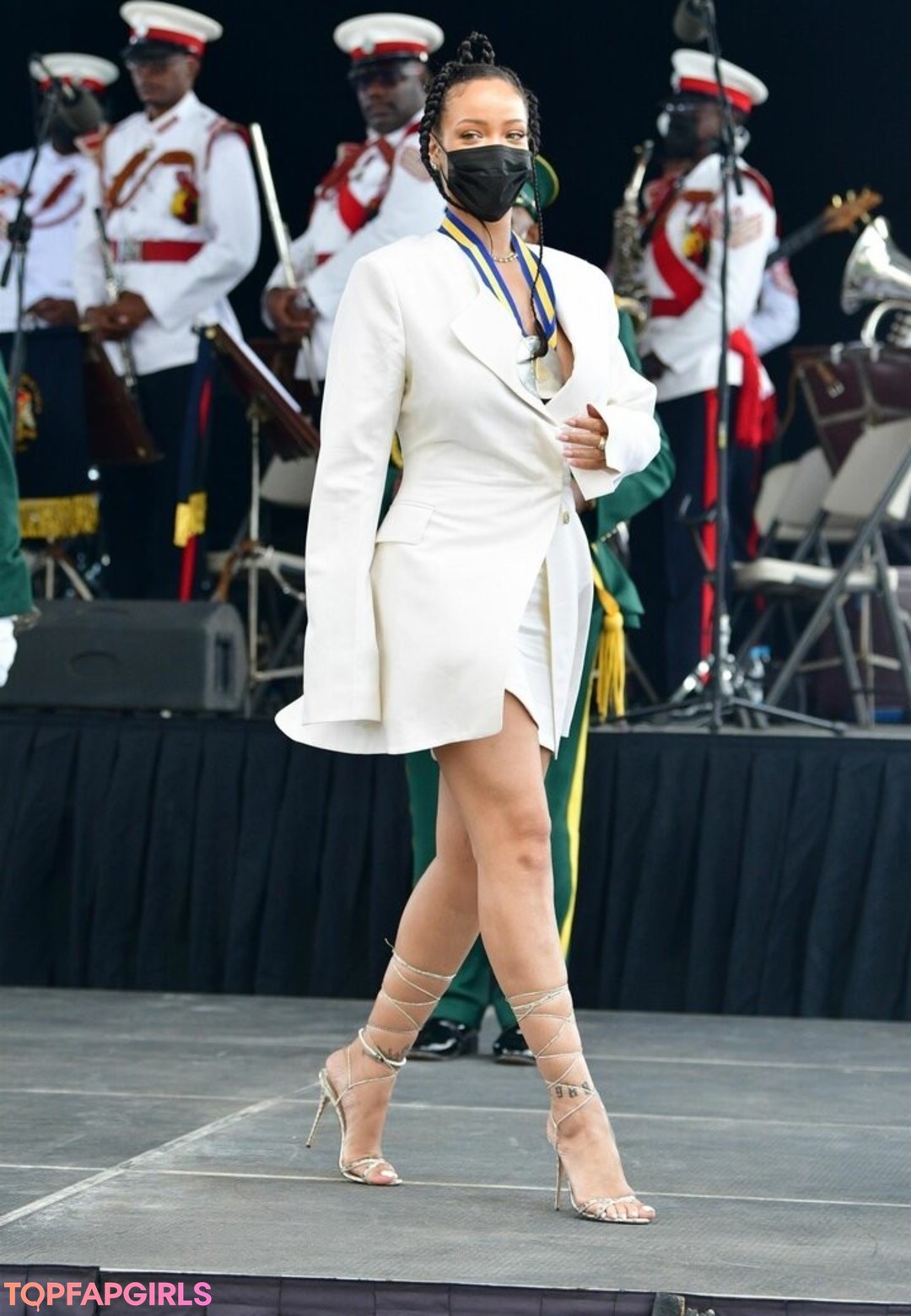 Foto di nudo di fuga di OnlyFans di Rihanna #1076