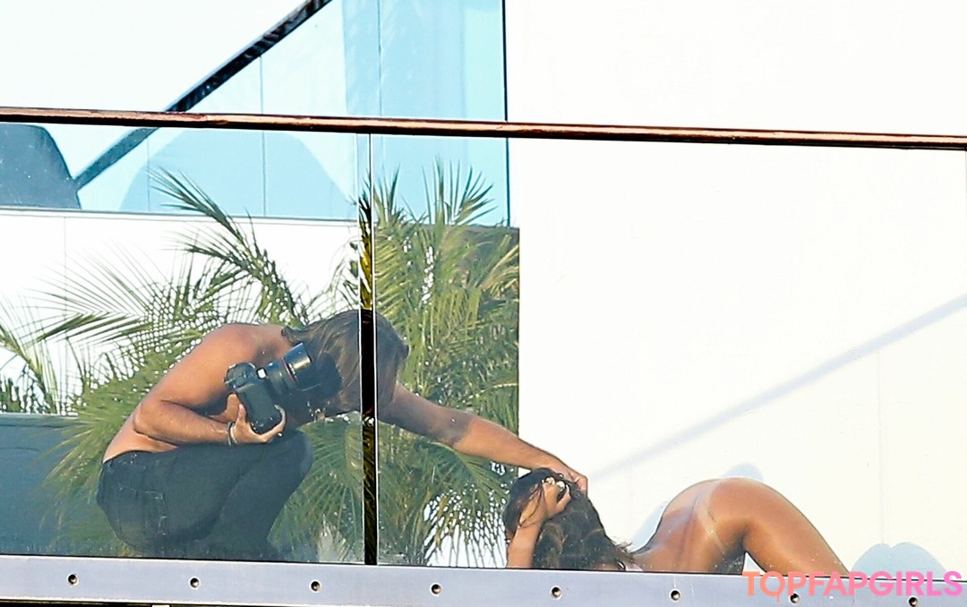 Foto di nudo di fuga di OnlyFans di Rihanna #1204