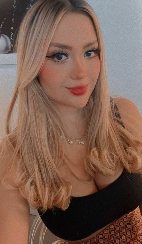 Foto di nudo di fuga di OnlyFans di Arigameplays