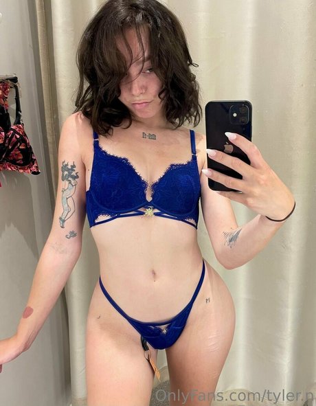 Foto di nudo di fuga di OnlyFans di Tylern