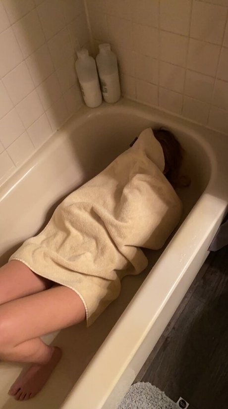 Uselesscumbucket