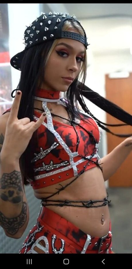 Foto di nudo di fuga di OnlyFans di Cora Jade