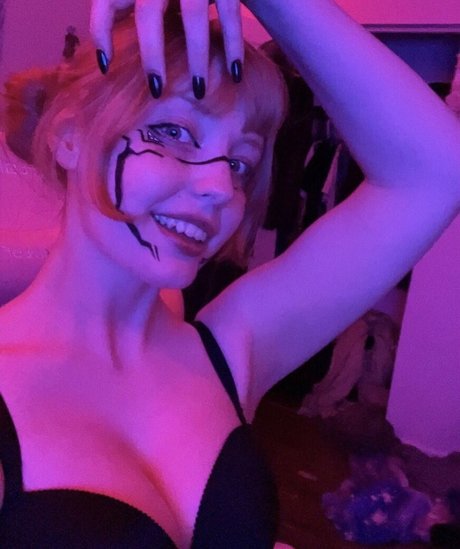 Foto di nudo di fuga di OnlyFans di Initialelon