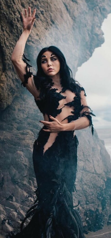 Anna Akana