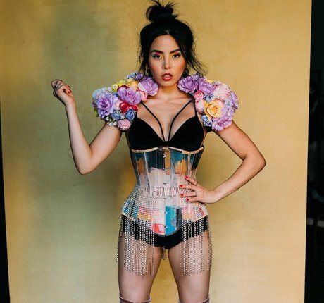 Anna Akana