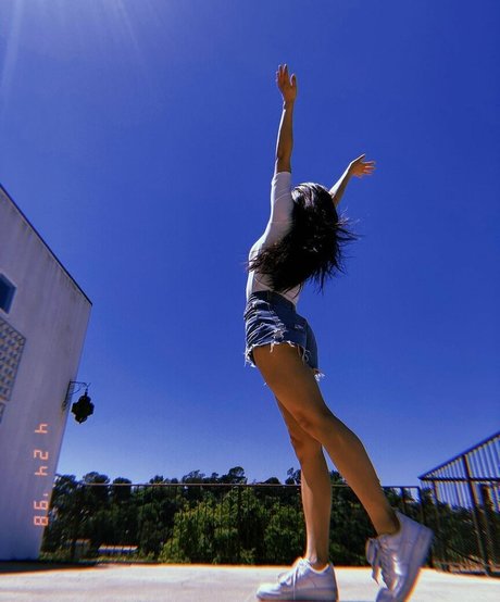 Foto di nudo di fuga di OnlyFans di Anna Akana