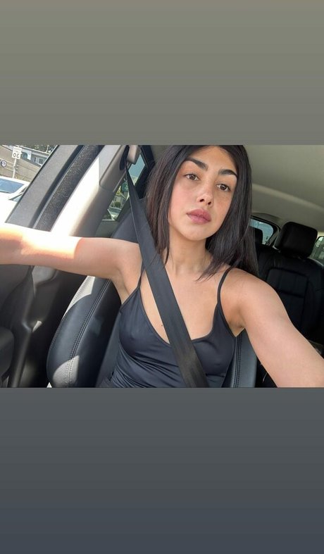 Foto di nudo di fuga di OnlyFans di Alexa Mansour