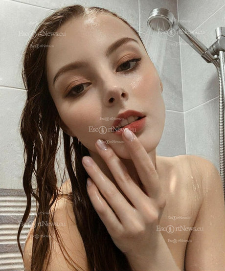 Foto di nudo di fuga di OnlyFans di Marina Bondarko