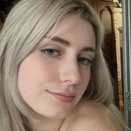 Foto di nudo di fuga di OnlyFans di Aliceinwonderlandxo