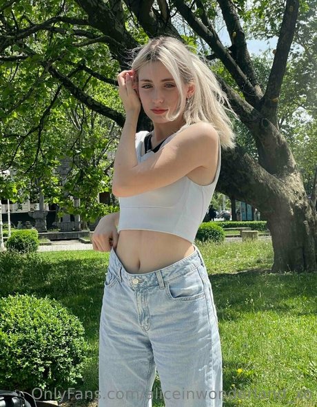 Aliceinwonderlandxo