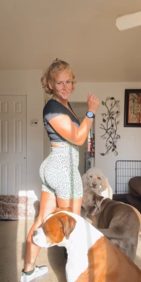 Foto di nudo di fuga di OnlyFans di Dina Brown