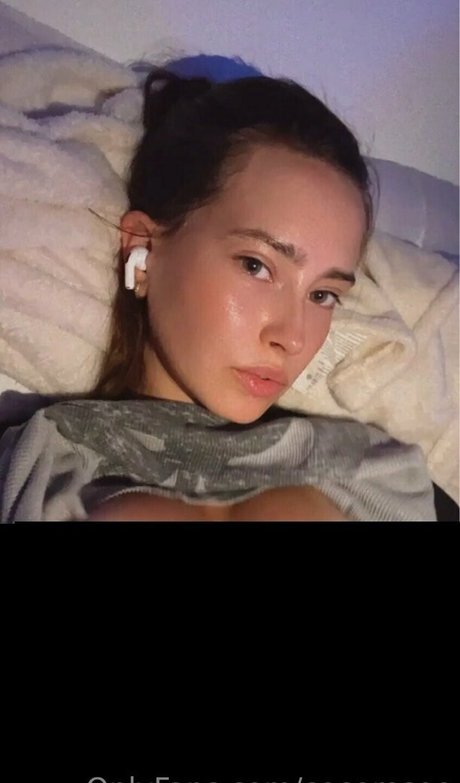 Foto di nudo di fuga di OnlyFans di Cecerosee