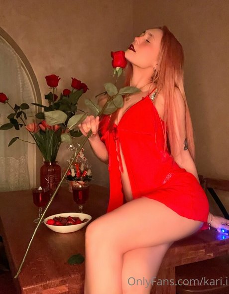 Foto di nudo di fuga di OnlyFans di Karii