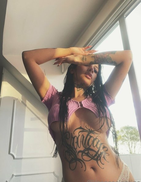 Foto di nudo di fuga di OnlyFans di Iamvaleeentine