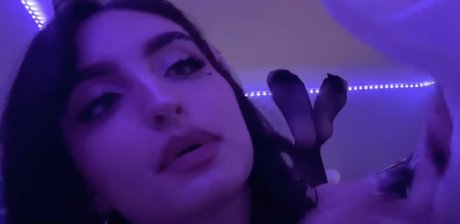 Beebee Asmr