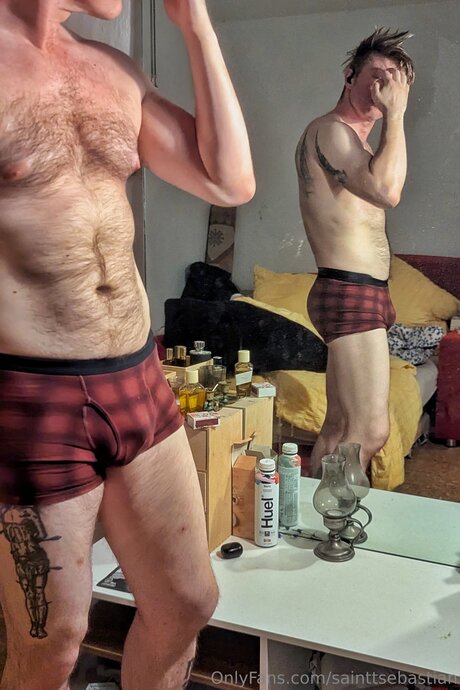 Foto di nudo di fuga di OnlyFans di Sainttsebastian