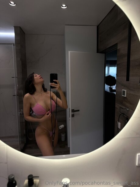 Foto di nudo di fuga di OnlyFans di Pocahontas Sweet Ass