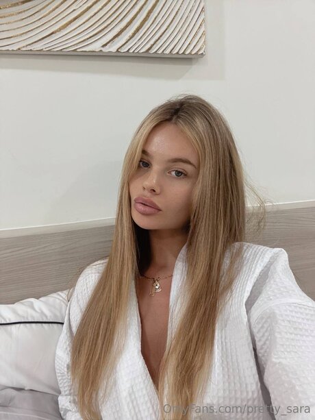 Foto di nudo di fuga di OnlyFans di Pretty Sara
