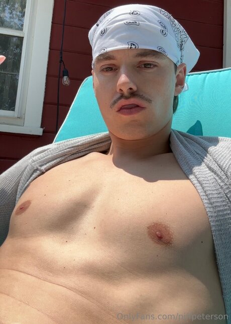 Foto di nudo di fuga di OnlyFans di Piffpeterson